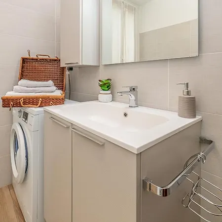 La Corte Dei Navigli Apartment *